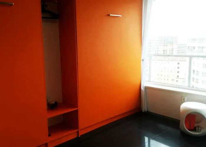 Walk Distance To Mokotow Business Park