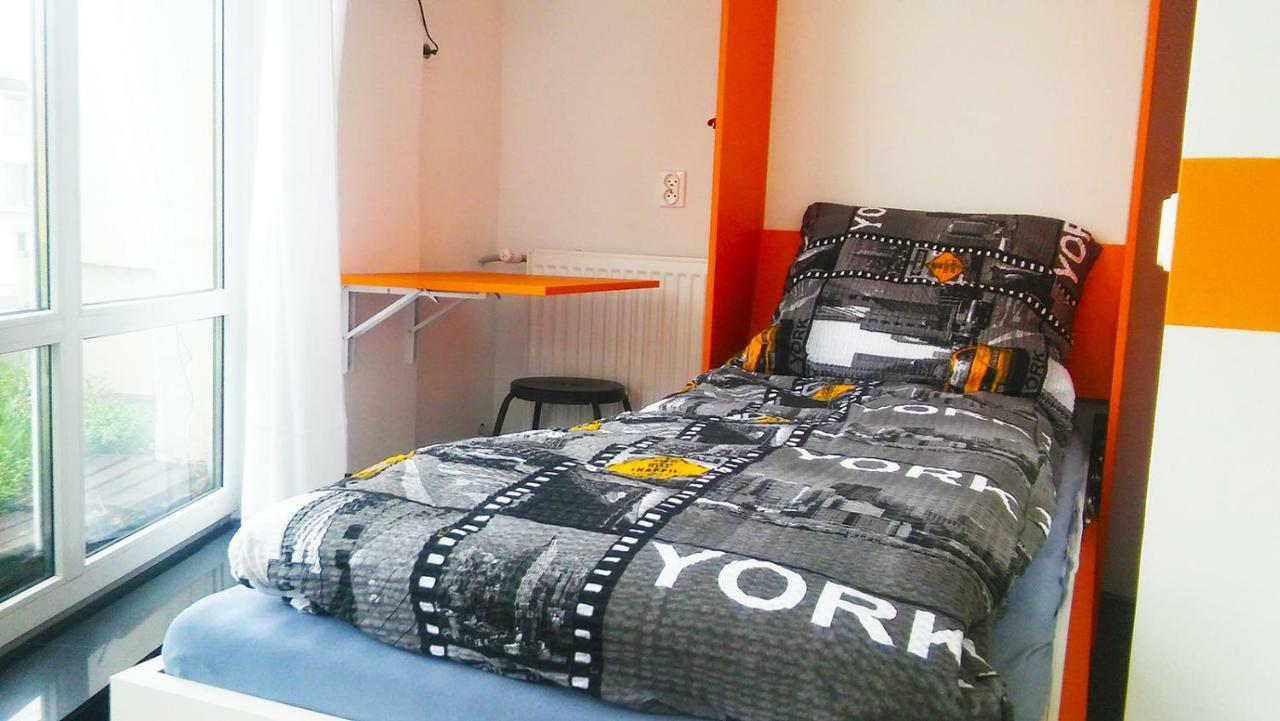 Apartment Walk Distance To Mokotow Business Park Warsaw