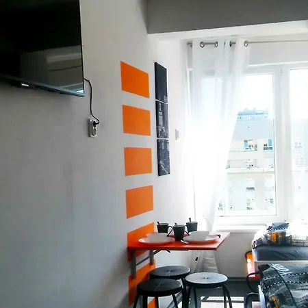 Walk Distance To Mokotow Business Park Apartment Warsaw Exterior photo