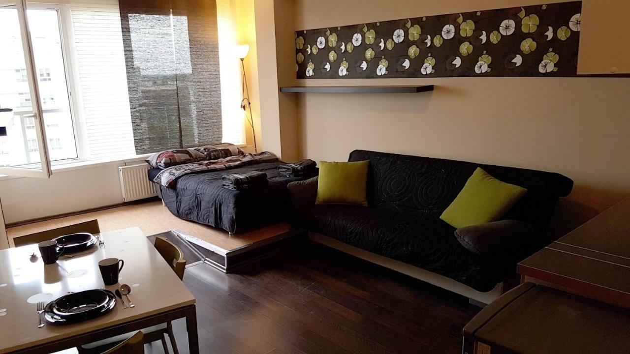 Walk Distance To Mokotow Business Park Leilighet *