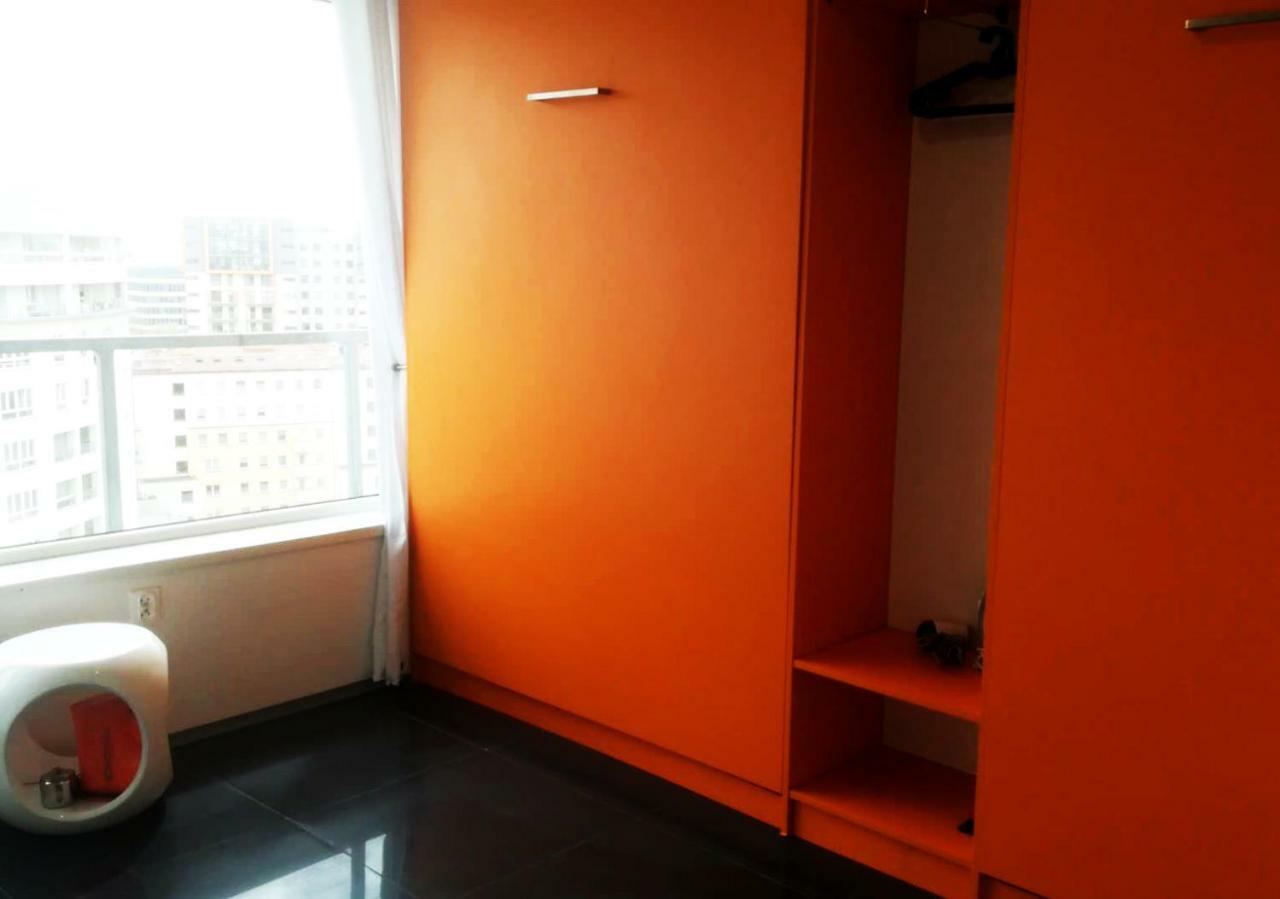 Walk Distance To Mokotow Business Park * Warszawa