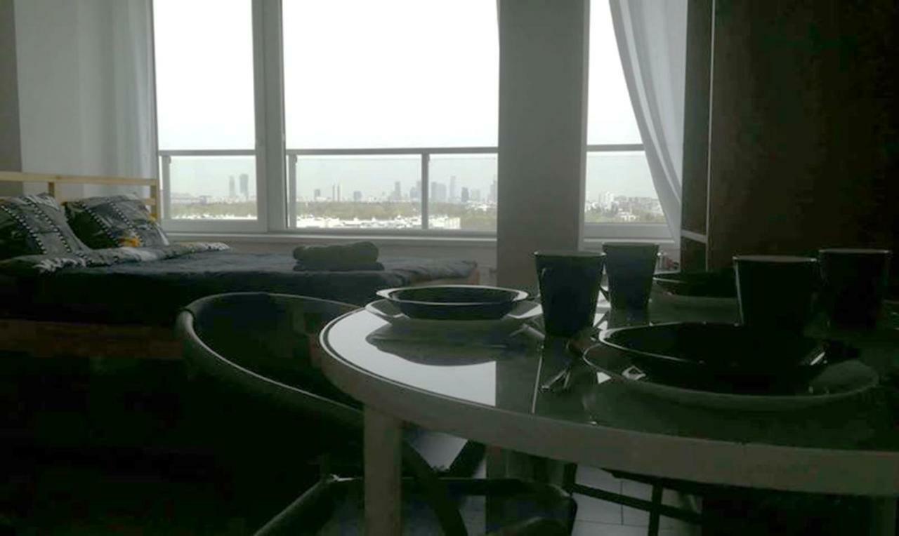 Walk Distance To Mokotow Business Park Leilighet *