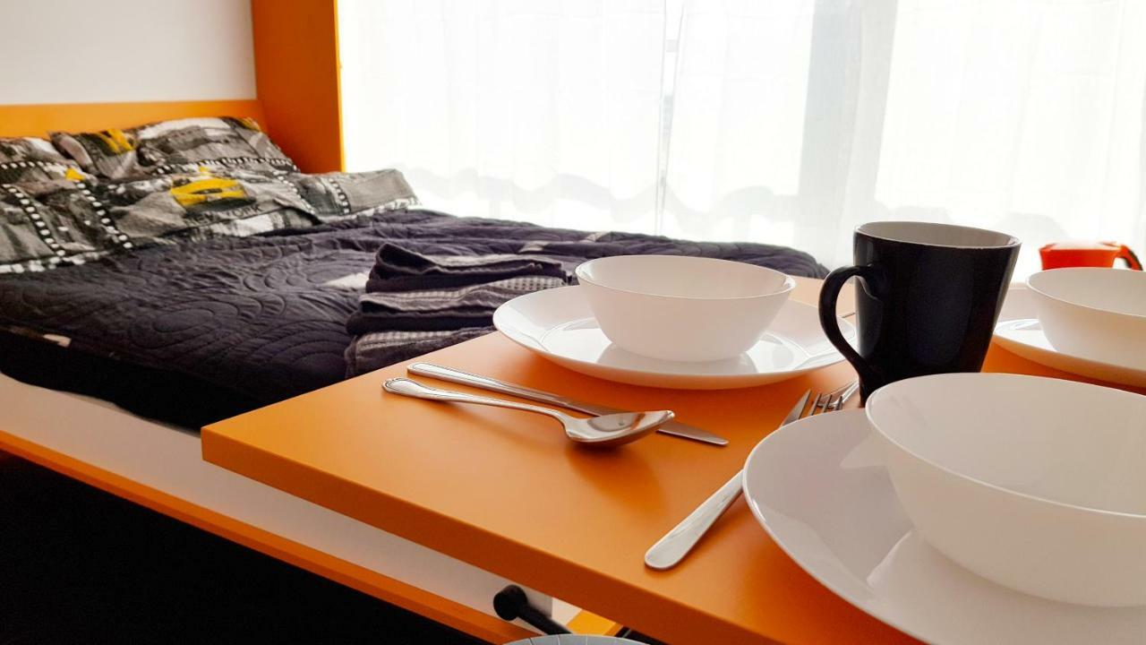 Walk Distance To Mokotow Business Park Warszawa