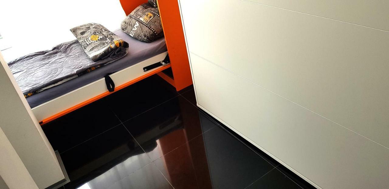 Walk Distance To Mokotow Business Park Leilighet *