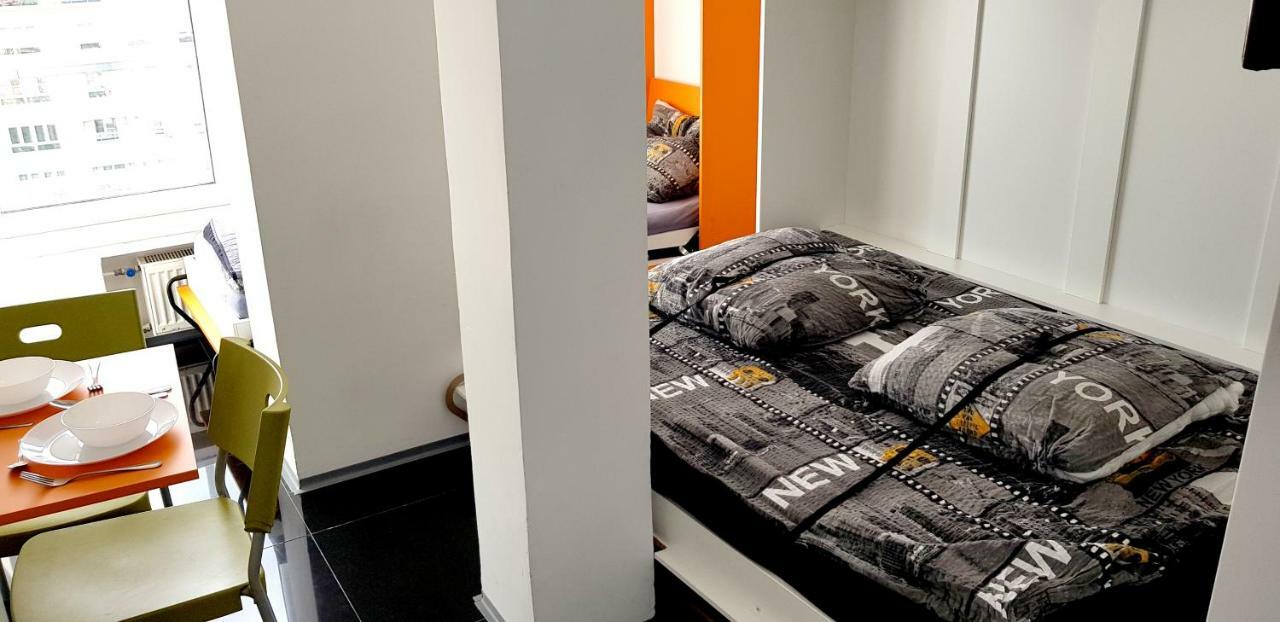 Walk Distance To Mokotow Business Park Apartament